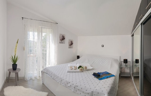 In vendita, bella villa con piscina per vacanze in famiglia