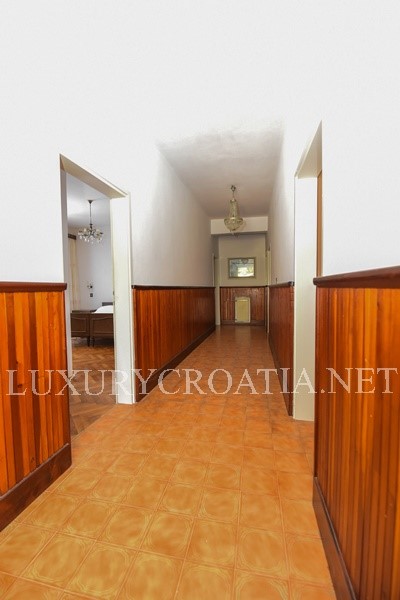 VILLA WATERFRONT IN VENDITA, VELI IZ, ZADAR AREA