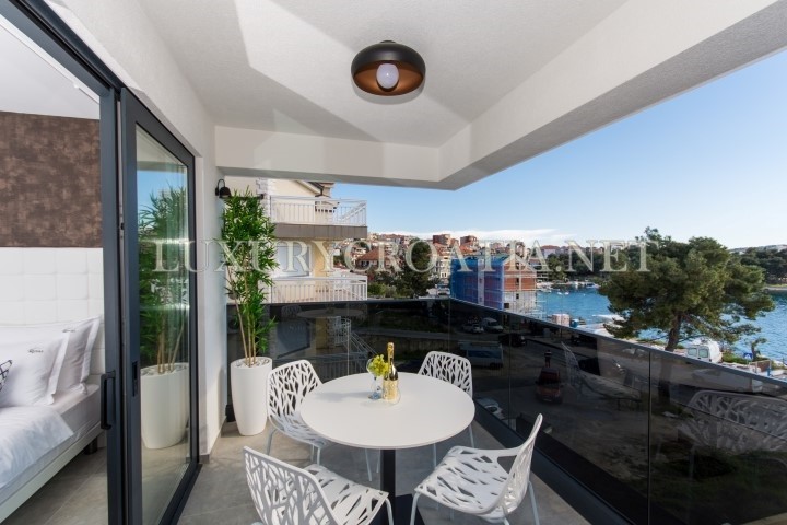 Villa con piscina in vendita, zona di Trogir