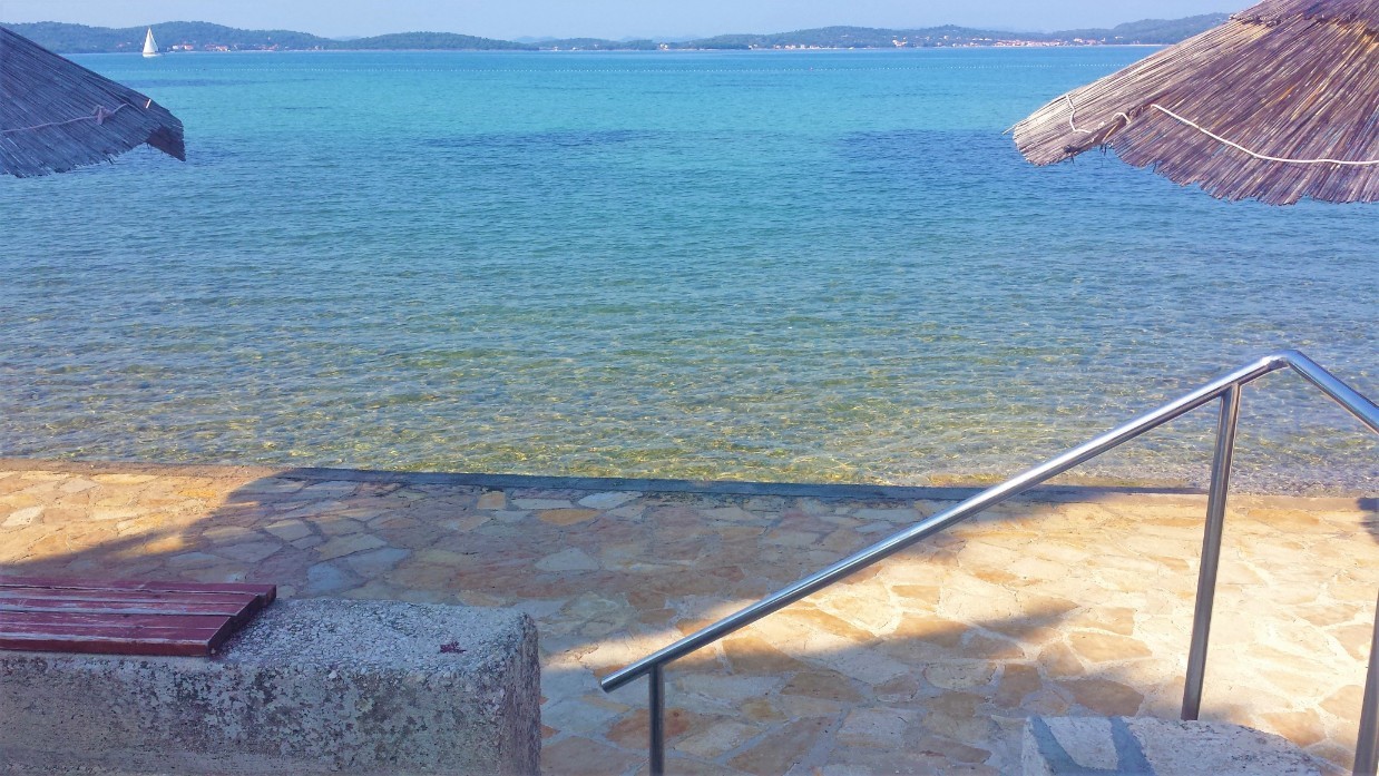 CASA IN VENDITA SULLA SPIAGGIA A ZAGABRIA SUKOSAN