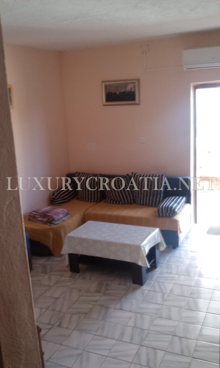 CASA IN VENDITA VICINO SPIAGGIA, SOLETTA ISOLA DI CROAZIA