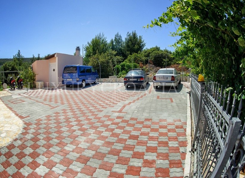 Incredibile casa vicino al mare in vendita, zona di Trogir