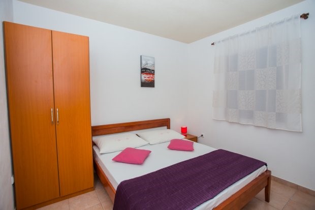 Nuova casa prima fila al mare in vendita, zona Sibenik