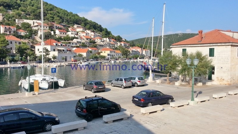 UNICA CASA IN PIETRA AL MARE, ISOLA DI BRAC